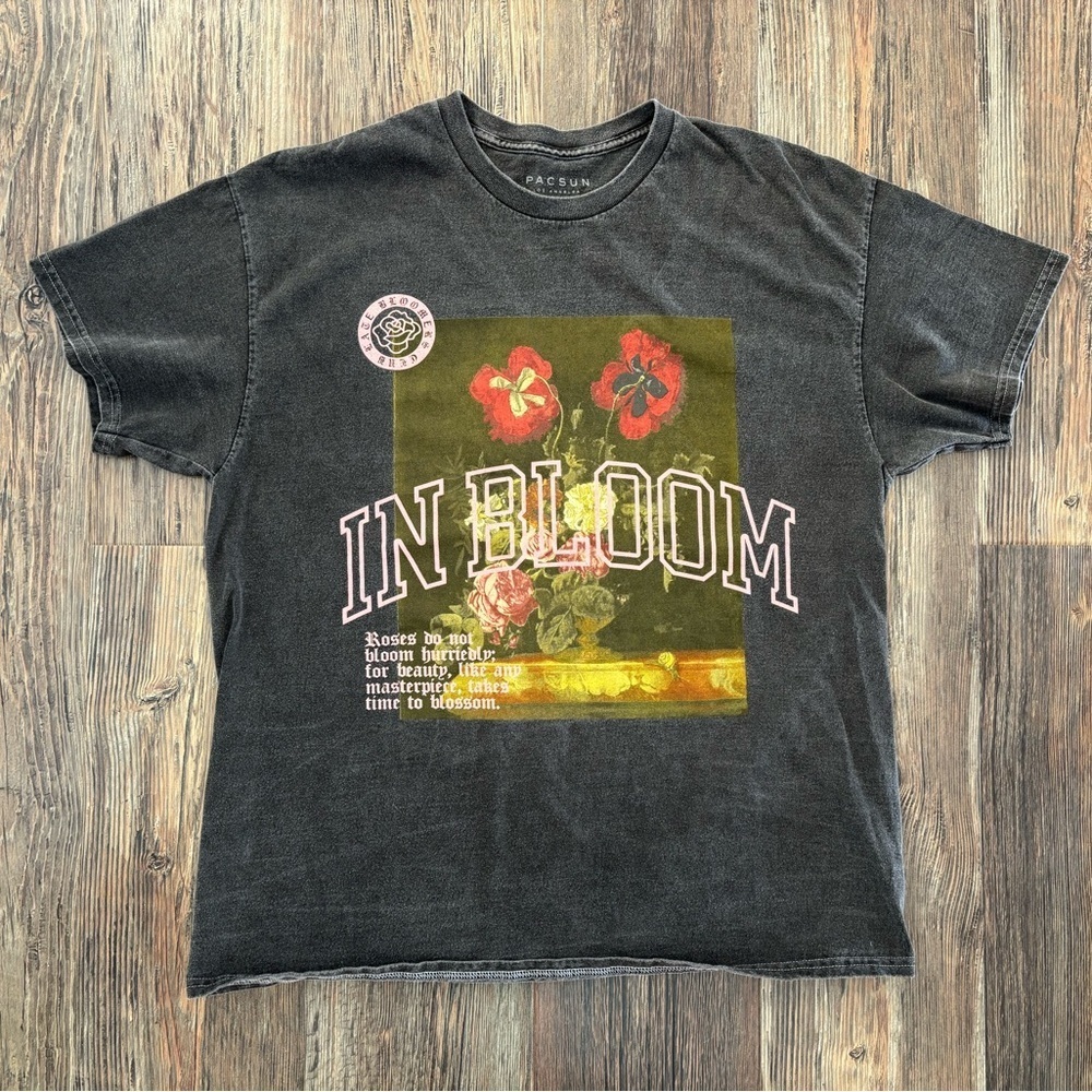 PacSun In Bloom Vintage Wash S/S Graphic Tee Shirt Mens L Washed Black Crew Neck